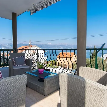 Apartment By The Sea Slatine, Ciovo - 1126